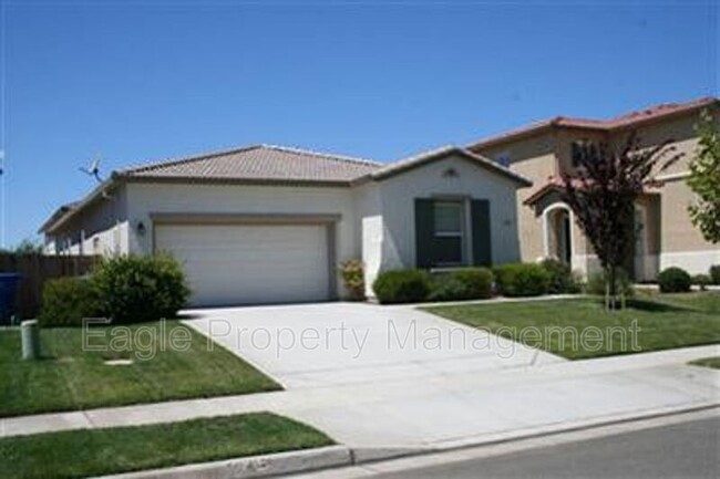 8622 Neopolitan Way in Elk Grove, CA - Foto de edificio - Building Photo