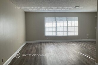 132 La Mancha Ave in Royal Palm Beach, FL - Building Photo - Building Photo
