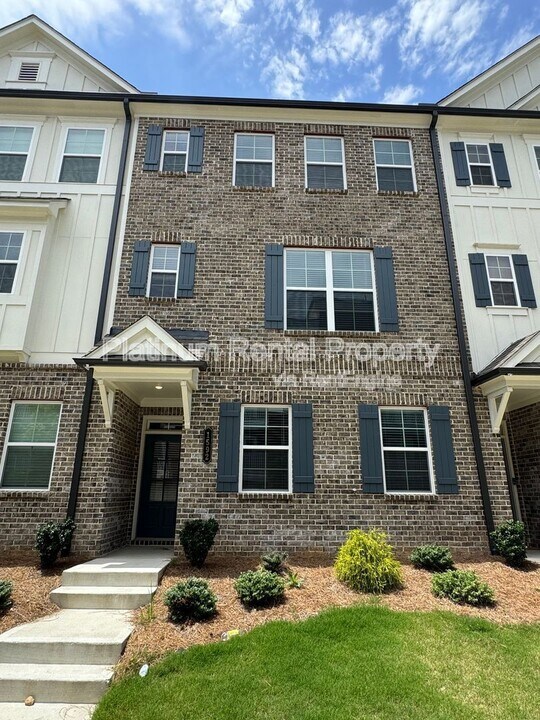 1592 Gin Blossom Cir in Lawrenceville, GA - Building Photo