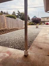 2115-2125 Hamilton Ave in North Bend, OR - Building Photo - Building Photo