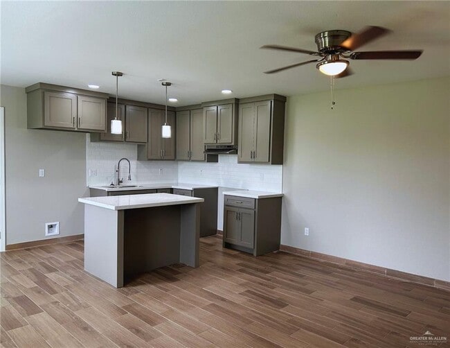 820 Redwood Ave in McAllen, TX - Building Photo - Building Photo