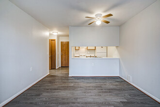 Virginia Park Meadows in Detroit, MI - Building Photo - Building Photo