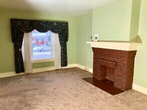 58 Roanoke Pky, Unit 1 in Buffalo, NY - Foto de edificio - Building Photo