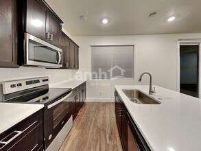 752 S Rocker Ave in Kuna, ID - Building Photo - Building Photo