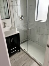 1410 S Casino Center Blvd-Unit -1 in Las Vegas, NV - Building Photo - Building Photo