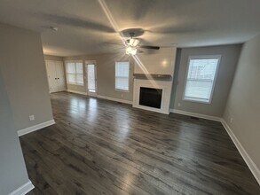 1176 Elizabeth Ln in Clarksville, TN - Building Photo - Building Photo