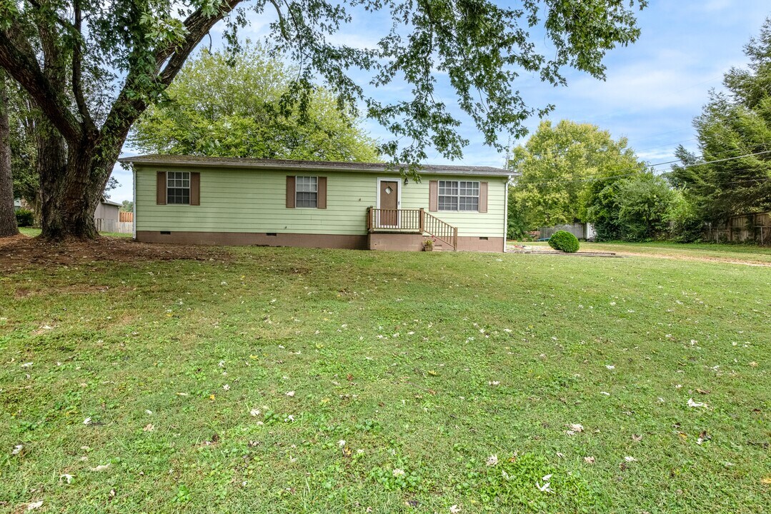 2317 Piney Grove Church Rd in Knoxville, TN - Building Photo