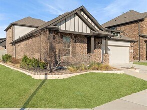 2012 13th St in Lantana, TX - Building Photo - Building Photo