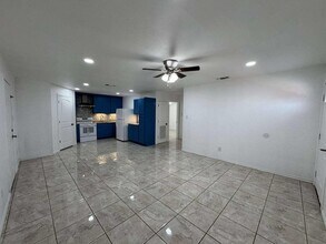 423 Fresno St, Unit 105 in Eagle Pass, TX - Building Photo - Building Photo