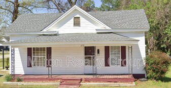 210 S Elm Ave in Dunn, NC - Building Photo