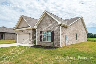 143 Flintlock Wy in New Market, AL - Building Photo - Building Photo