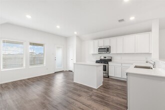 4302 Penstemon Slate Dr in Baytown, TX - Building Photo - Building Photo