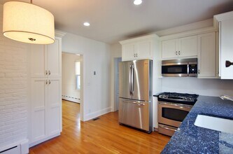 194 Hamilton Ave in Greenwich, CT - Building Photo - Building Photo