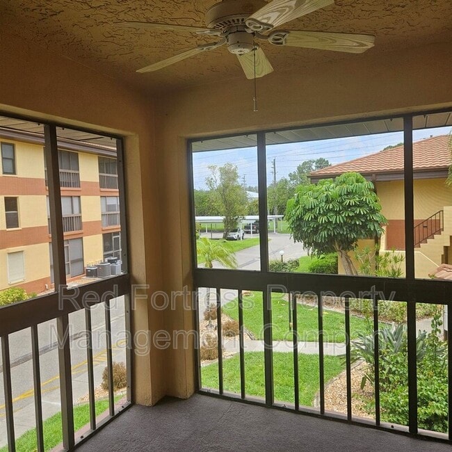6150 Whiskey Creek Dr in Ft. Myers, FL - Building Photo - Building Photo