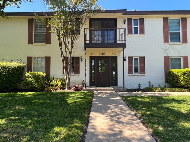 property at 4004 Ridglea Country Club Dr