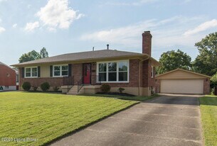 4311 Kinloch Rd in Louisville, KY - Building Photo