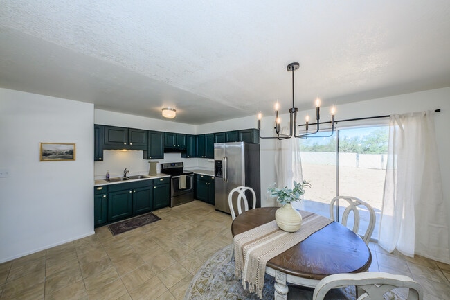 property at 785 E Country Club Dr