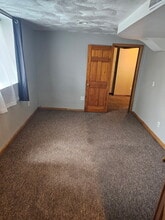 610 Mill St, Unit 610 Mill St Lower in Waupaca, WI - Foto de edificio - Building Photo