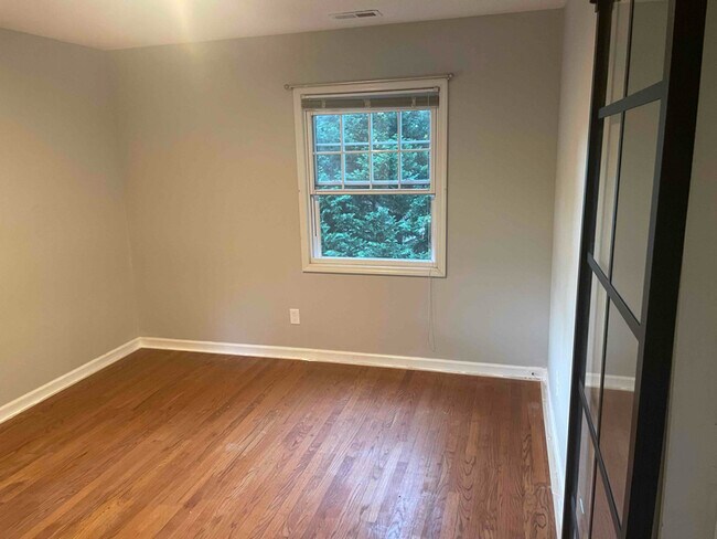 property at 1924 Montclair Ave