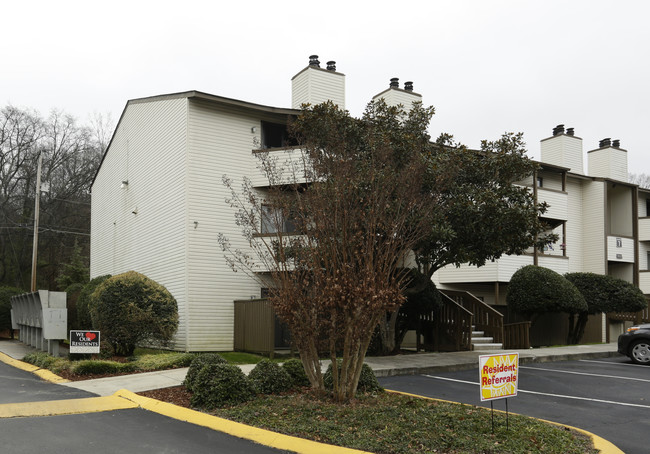 Arbors at Signal Mountain in Chattanooga, TN - Building Photo - Building Photo