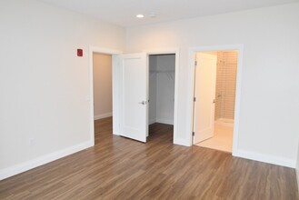 28 Austin St, Unit 426 in Newton, MA - Building Photo - Building Photo