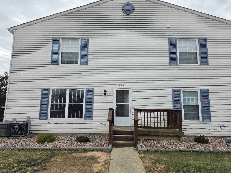 1344 Hibbard Dr in Stow, OH - Building Photo