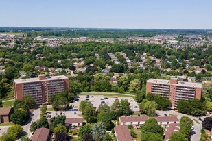 744-744 Fanshawe Park Rd E in London, ON - Building Photo