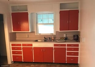 1105 Roosevelt Rd SE in Bemidji, MN - Building Photo - Building Photo