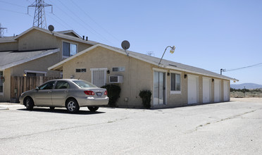 9735 Pyrite Ave in Hesperia, CA - Building Photo - Building Photo