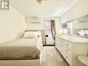 132 Avenue Rd in Toronto, ON - Building Photo - Building Photo