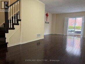 30 Faithful Way in Markham, ON - Building Photo - Building Photo