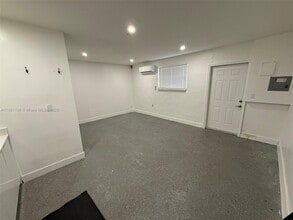 4300 NW 3rd Ct in Plantation, FL - Building Photo - Building Photo