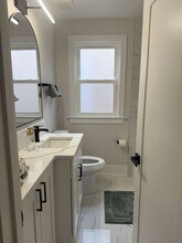 4846 W Roscoe St, Unit Apt #2 in Chicago, IL - Building Photo - Building Photo