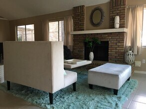 2907 Waypark Dr in Houston, TX - Building Photo - Building Photo