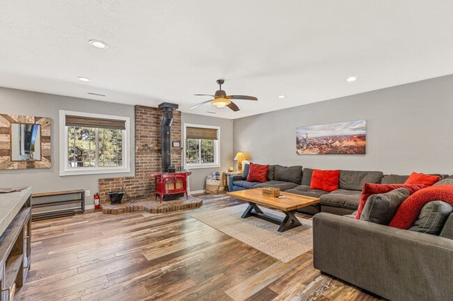 property at 5420 Cassi Ln