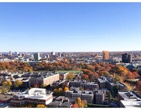 188 Brookline Ave, Unit 23h in Boston, MA - Foto de edificio - Building Photo