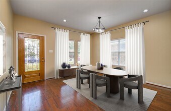 17607 Memorial Falls Dr in Tomball, TX - Foto de edificio - Building Photo