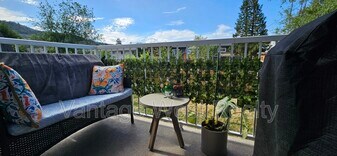 235-235 Husch Rd in Kelowna, BC - Building Photo