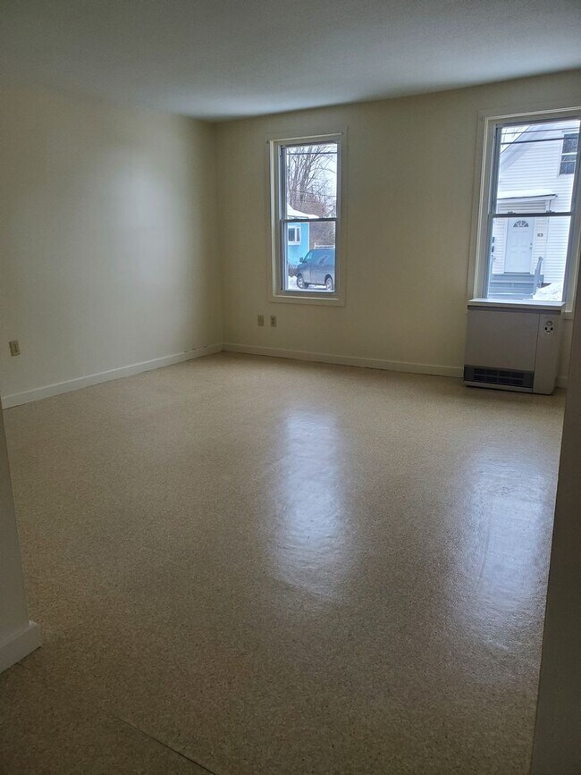 64 Spring St in Keene, NH - Building Photo - Building Photo