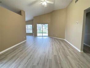 27618 Sky Lake Cir in Wesley Chapel, FL - Building Photo - Building Photo