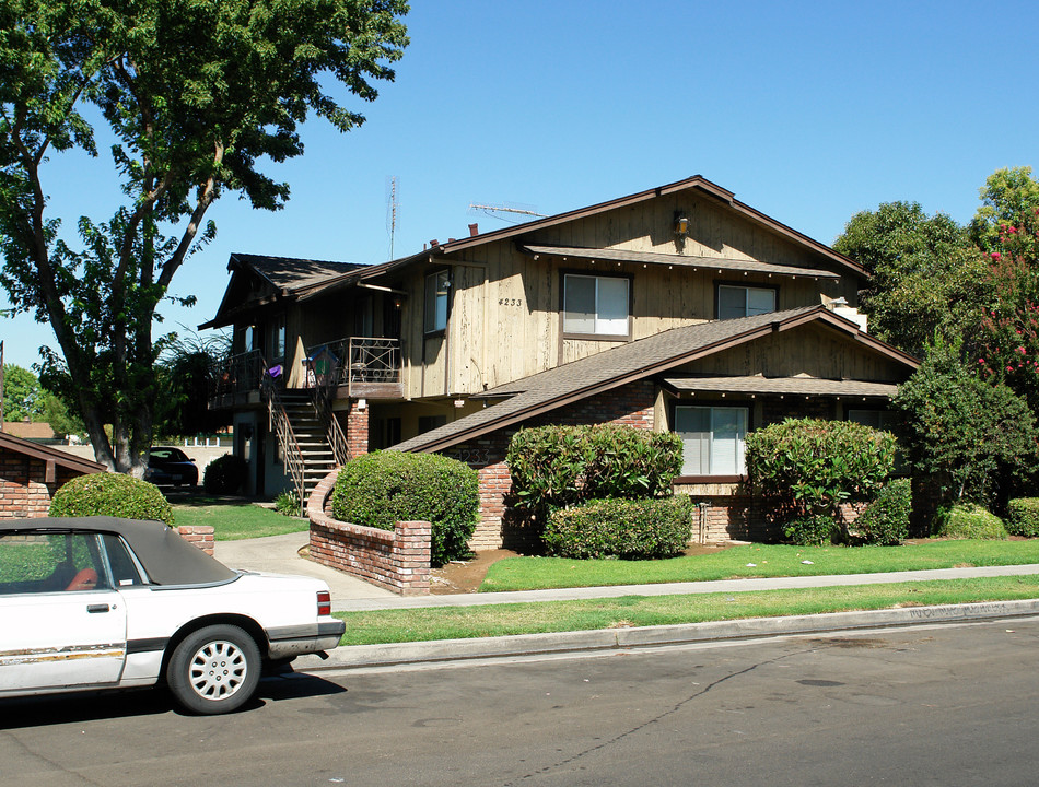 4233 N Bengston Ave in Fresno, CA - Building Photo