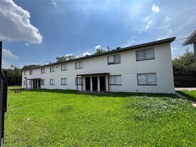 1141 N Durham Dr in Houston, TX - Building Photo