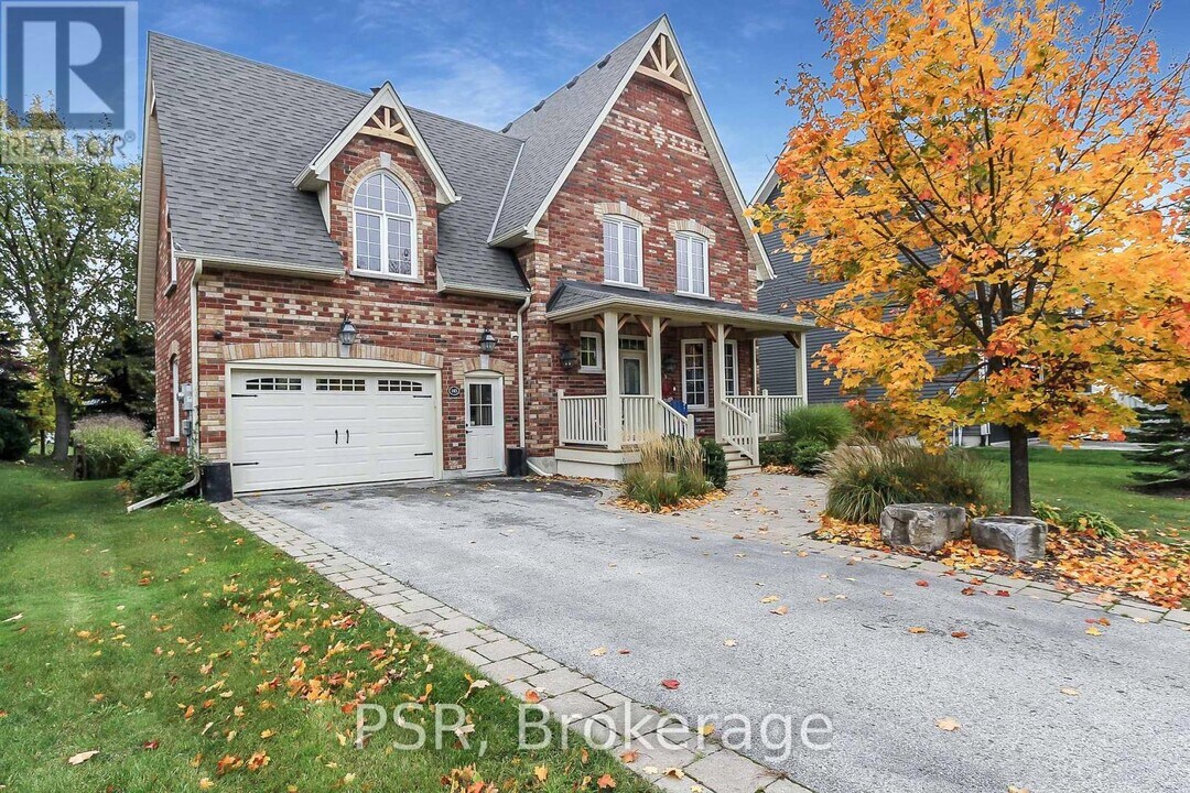 145 Snowbridge Way in Blue Mountains, ON - Building Photo