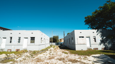 1560-1570 SW 7th St in Miami, FL - Building Photo - Building Photo