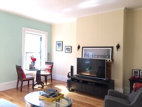 354 Marlborough St, Unit 5 in Boston, MA - Building Photo - Building Photo