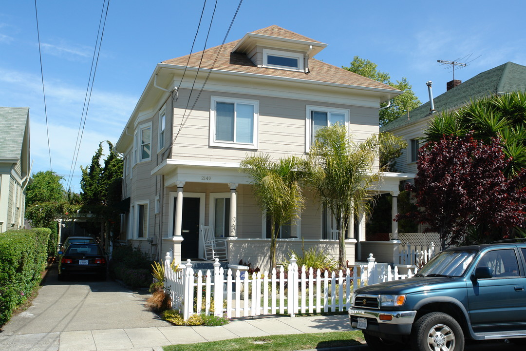 2151 Oregon St in Berkeley, CA - Building Photo