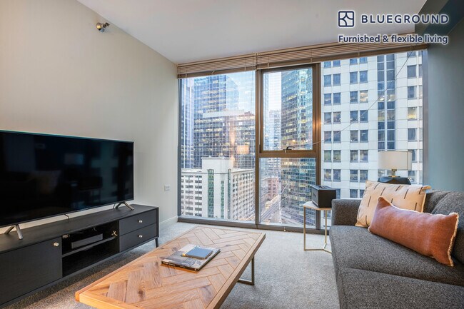210 N Wells St in Chicago, IL - Building Photo - Building Photo