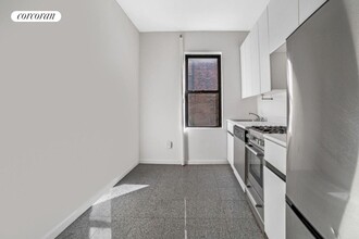 234 E 50th St in New York, NY - Building Photo - Building Photo