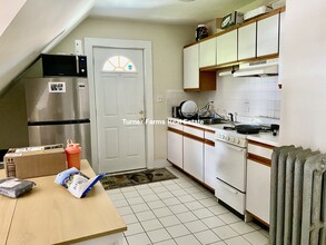 35 Parsons St, Unit 2 in Boston, MA - Building Photo - Building Photo