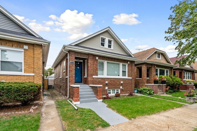 property at 4630 W Montana St